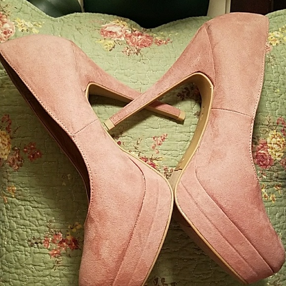 Lauren Conrad heels - Picture 3 of 6